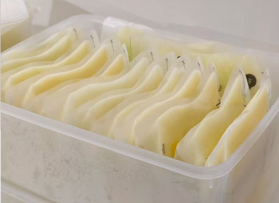 Breastmilk_bag_Storage.jpg